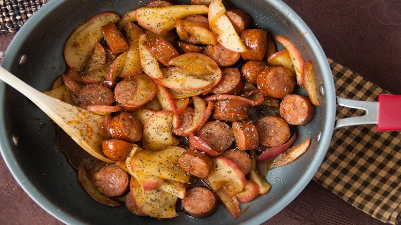 Beer-Glazed Sausage and Apples