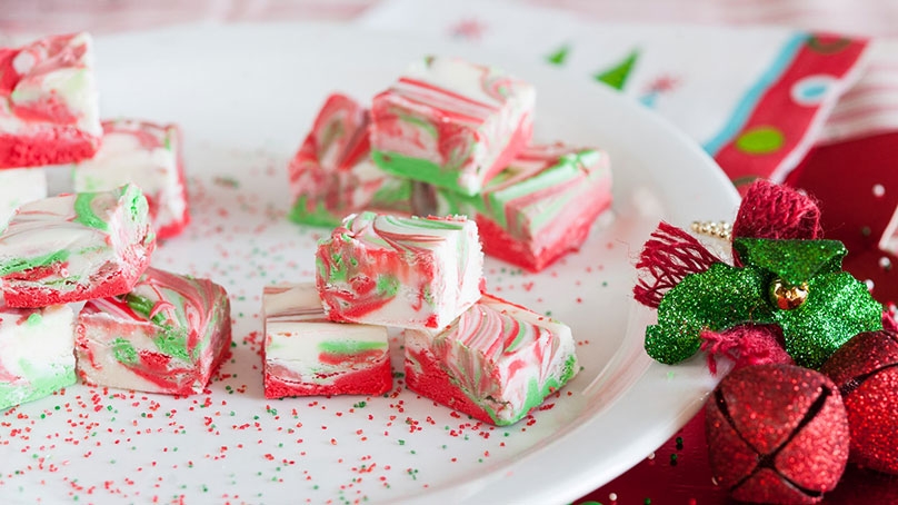 3 Ingredient Christmas Swirl Fudge