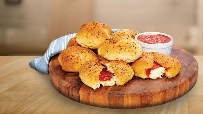 Game Day Pizza Poppers