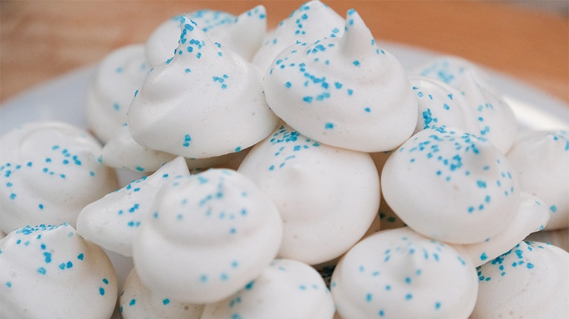 Vegan Meringue Cookies