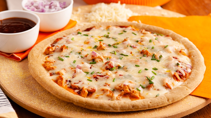 BBQ Chicken Flatbread | Recipes | Food Lion