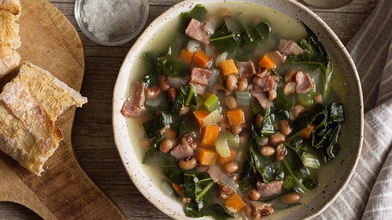 Black-Eyed Pea and Collard Greens Soup