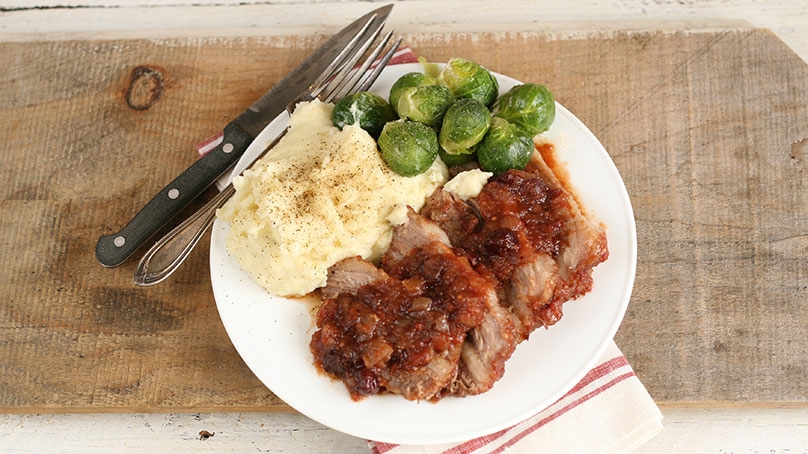 Brisket with Cranberry Gravy Recipe | Food Lion