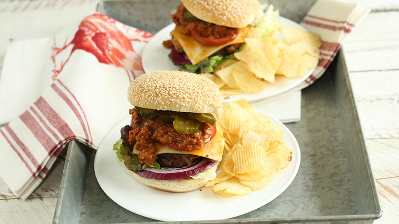 Chili Cheeseburgers