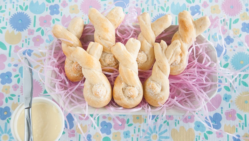 Easy Easter Bunny Dinner Rolls