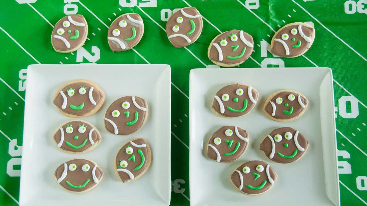 Game Face Football Cookies