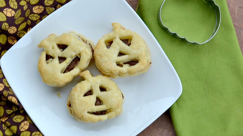 Jack O'Lantern Pastry Bites