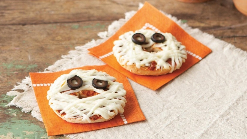 Mummy-Face Pizzas