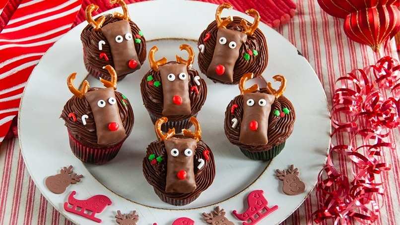 Reindeer Cupcakes | Holiday Traditions with a Twist | Food Lion