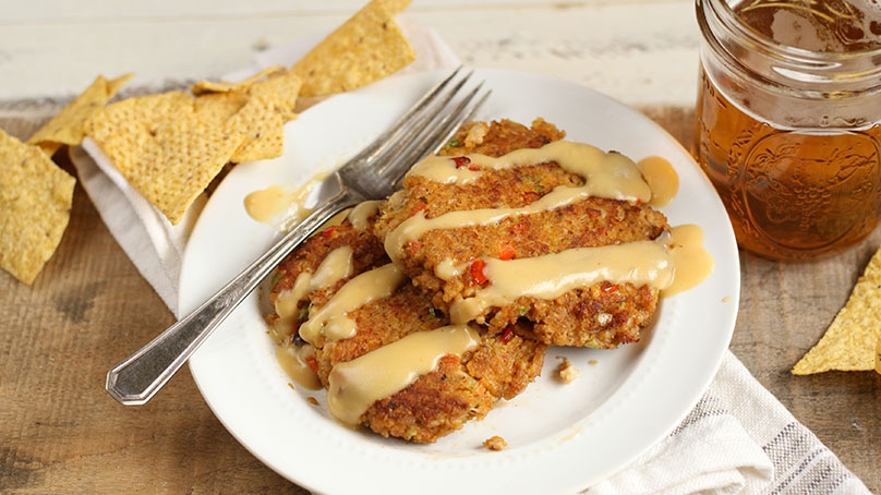 Sriracha Chip Crab Cakes with Spicy IPA Hollandaise