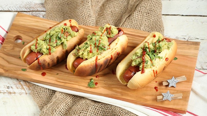 Sriracha Guacamole Hot Dog