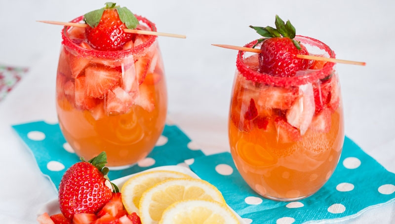 Strawberry Lemonade Spritzer