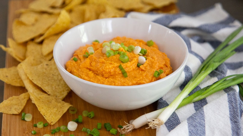 Vegetarian Buffalo Black Bean Dip | Food Lion