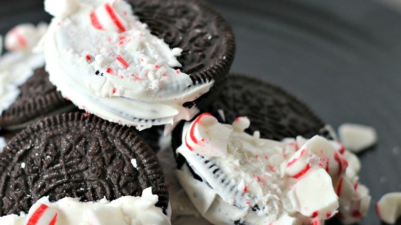 Peppermint Candy Oreos Recipe | Food Lion